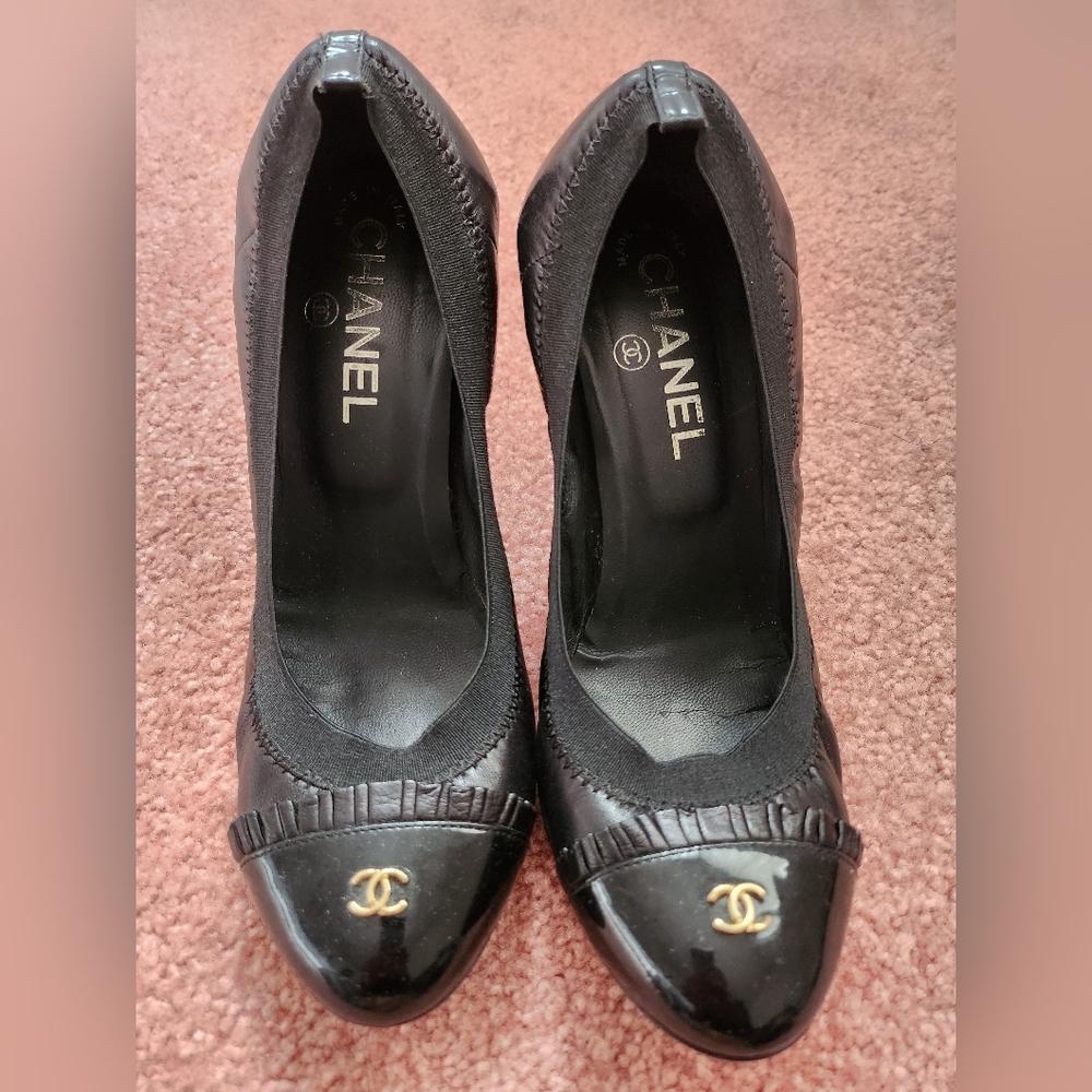 Chanel Pumps